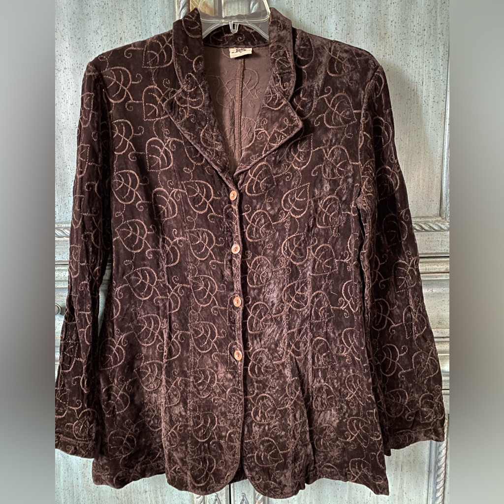 Brown Top/Jacket With Leaf Pattern